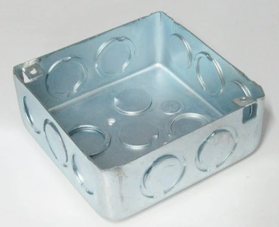 CAJA CUADRADA GALVANIZADA